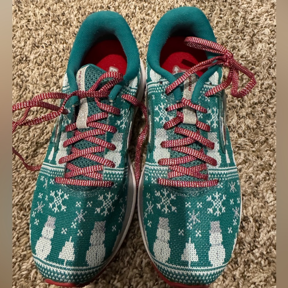 Christmas/Holiday BROOKS Revel 3 Sneakers